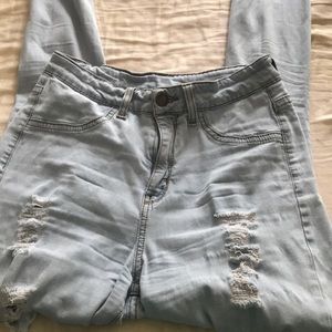 High waisted ripped jeans